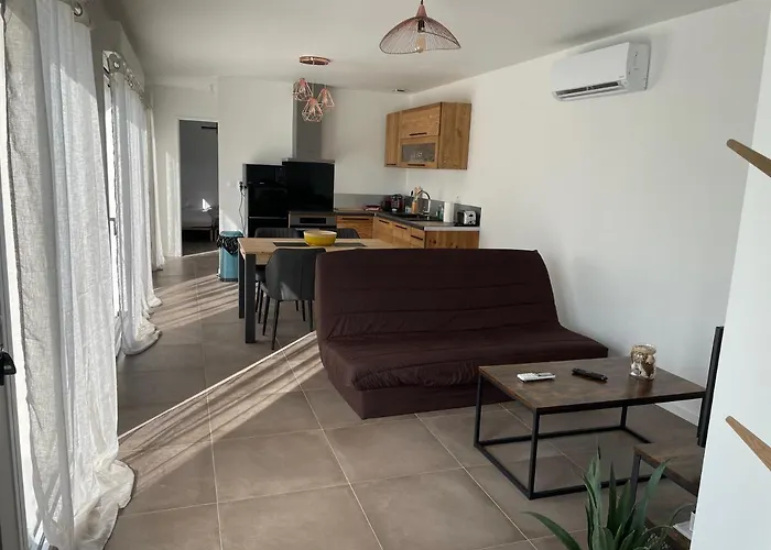 Maison Fleurs De Lys, Climatisee, Wifi Et Parking Privee Gratuit, Lave-linge, Giverny Σπίτι διακοπών